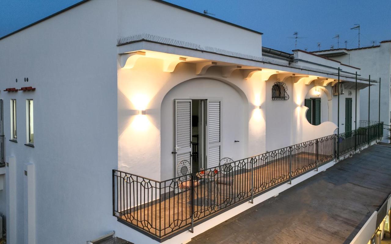 Alloggio Nuovissimo Al Centro E Rilassante Ischia Exterior photo